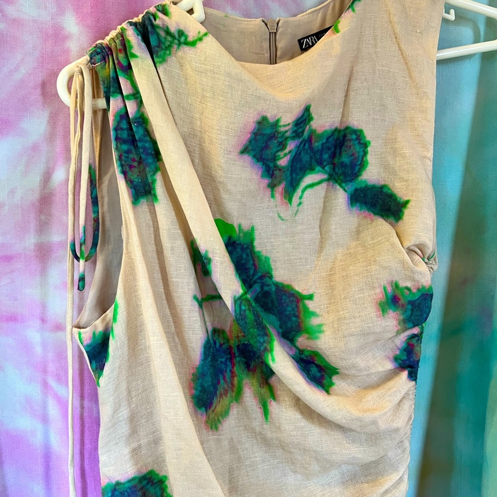 Cute Zara Sleeveless Dress- Funky Print. Medium.